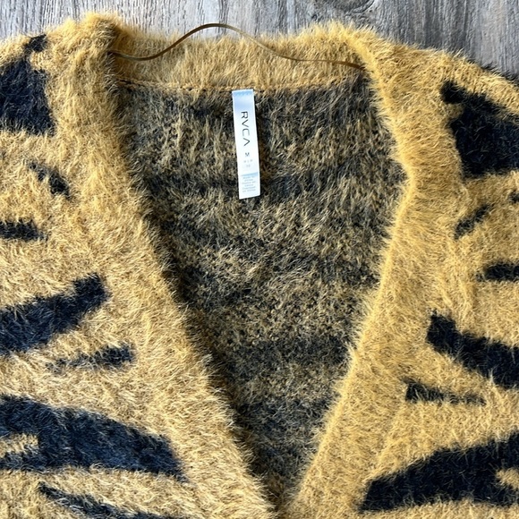 Rvca Sweater Orange Brown Wild Side Cardigan Fuzzy Sweater Size Medium - Picture 7 of 14